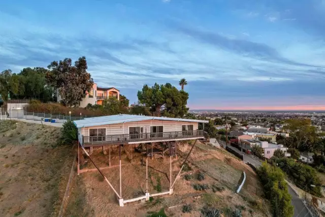 Los Angeles Stilt Home Featured In ‘90s Action Film “Heat” Hits The Market For A Cool $1.6 Million
