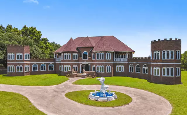 $5 Million Brick Home On 12 Acres In Callahan, Florida (PHOTOS)