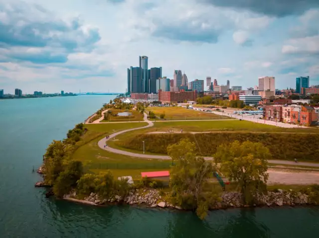 9 Cities Near Detroit to Buy or Rent in this Year