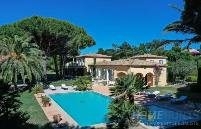 5 of the Best (Must See) Luxury Villas For Sale in St Tropez