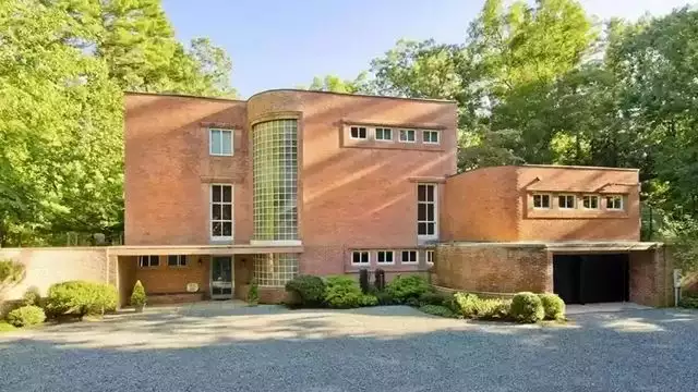 Rare $3.2M Bauhaus Home in Massachusetts Is a ‘Jaw Dropper’