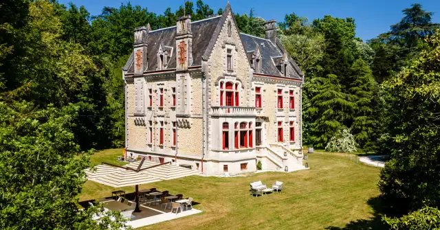 House Hunting in France: A 19th-Century Chateau Outside Bergerac
