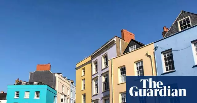 UK mortgage price war hots up with 0.94% fixed-rate deal