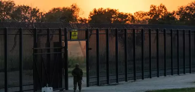 Texas awards $307M for 2 projects to build 14 miles of border wall