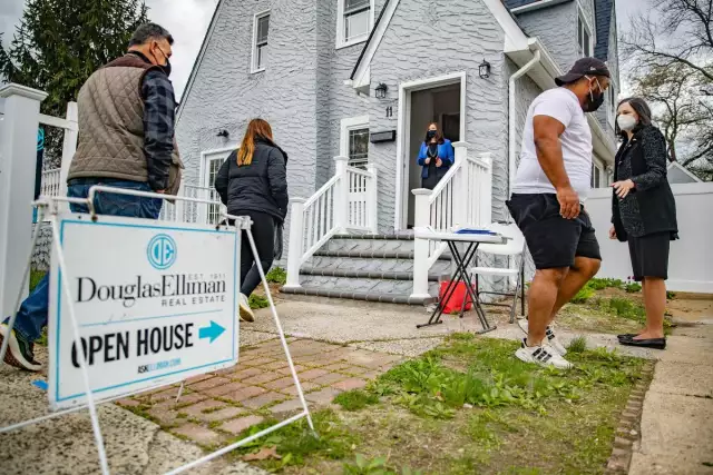 The Tables Turn As Lowest-Priced Homes Attract The Strongest Competition