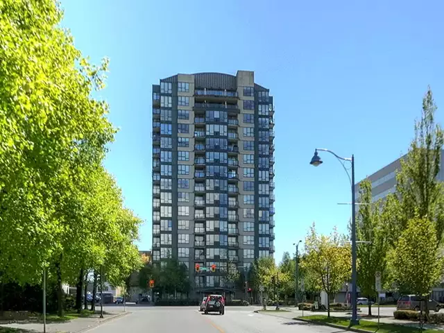 Brighouse South Updated 2 Bed 2 Bath Condo by Skytrain @ The Duchess