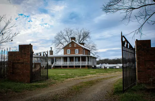 Historic Home On 120 Acres In North Carolina (PHOTOS)