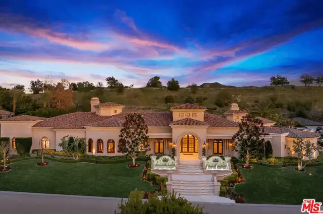Britney Spears Buys Calabasas Home For $11.8 Million (PHOTOS)