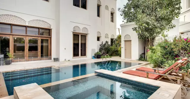 House Hunting in the United Arab Emirates: A Solar-Powered Palace in Dubai