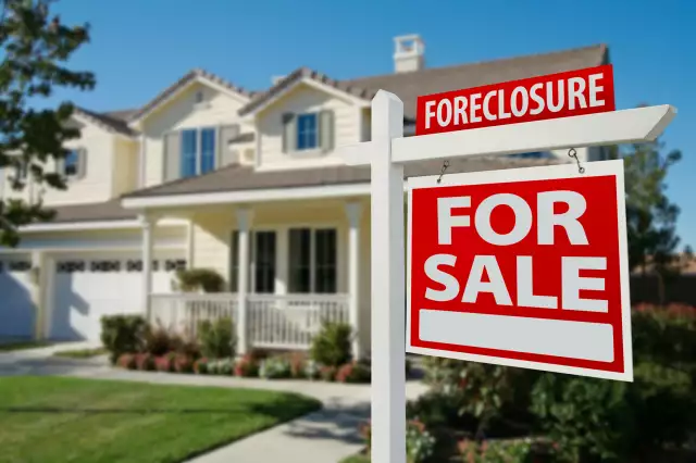 Foreclosures rise as pandemic relief expires