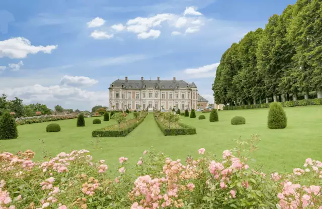 16,000 Square Foot Historic Chateau In France (PHOTOS)
