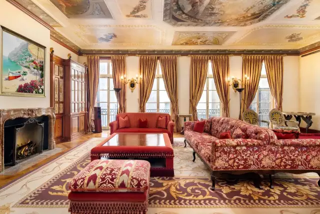 Inside a Versace-Curated Palazzo in Manhattan - Sotheby´s International Realty | Blog