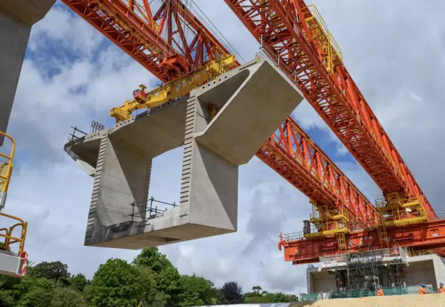 HS2’s giant bridge building machine swings into action – video