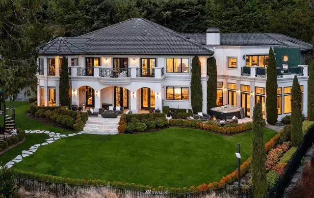 Ciara & Russell Wilson List Lakefront Washington Home For $28 Million (PHOTOS) - Homes of the Rich