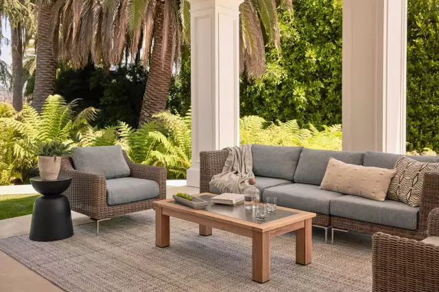 Chic outdoor décor: Why is wicker used for outdoor furniture?