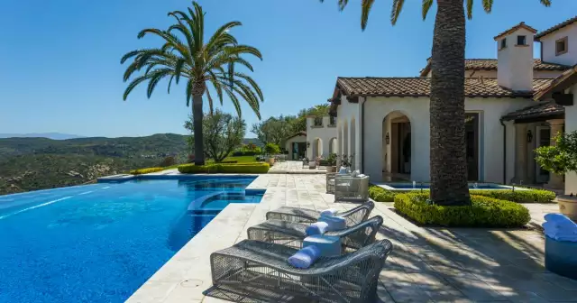 Multilevel marketing mogul sells Irvine mansion for $25 million, a new record