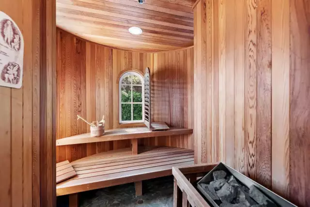 Blow Off Some Steam: 4 Homes with Saunas - Sotheby´s International Realty | Blog
