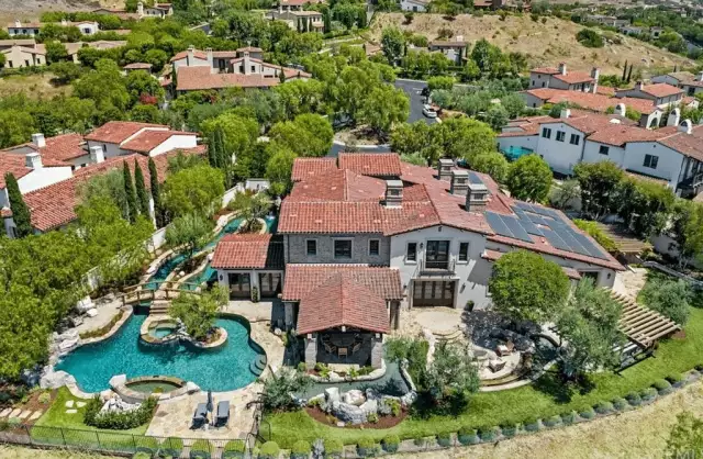 $9 Million Irvine, California Home With Lazy River (PHOTOS)