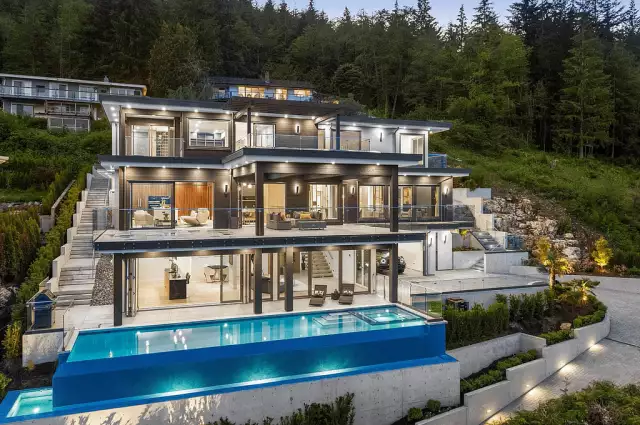 Contemporary New Build In West Vancouver With Infinity Pool (PHOTOS)