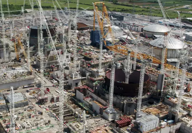 Hinkley Point remobilises to over 8,000 workforce – video