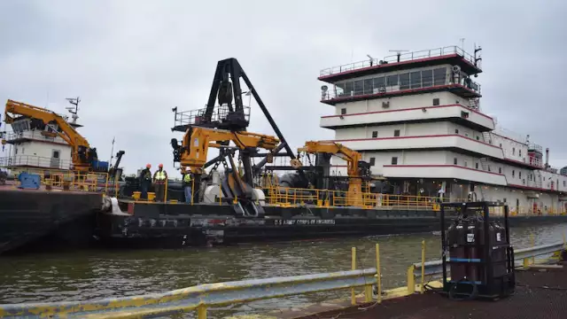 Mississippi River Approaches Record Low, Threatening Barge Traffic