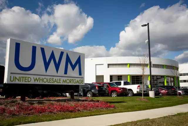 UWM drops rates 50 to 100 basis points in bid for brokers
