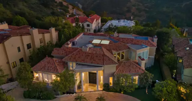 Babyface chases $8 million for custom Bel-Air mansion
