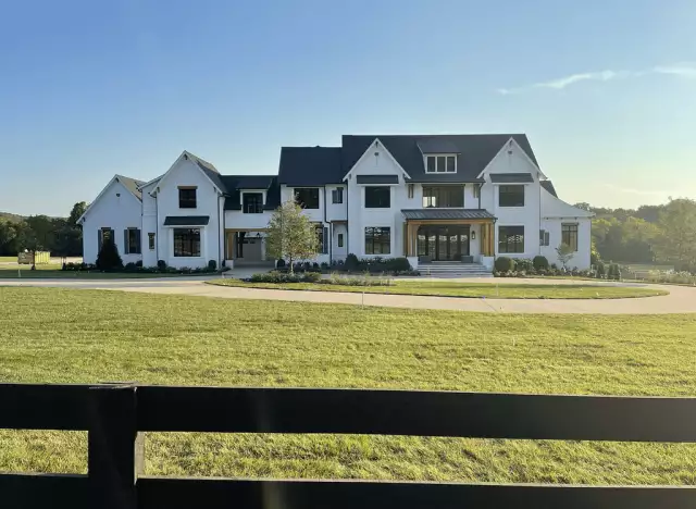 $6 Million New Build In Brentwood, Tennessee (PHOTOS)