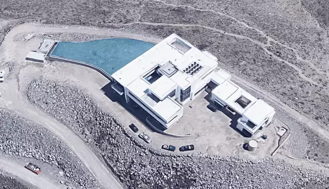 Newly Built Modern Nevada Home With Massive Infinity Pool! - Homes of the Rich