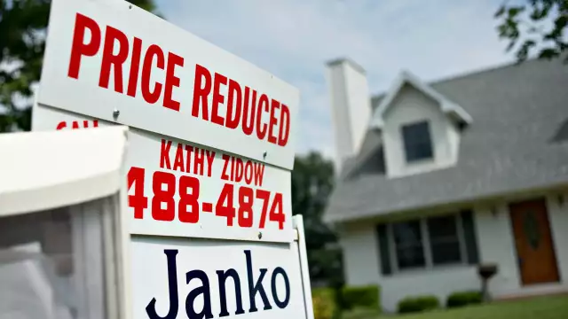 High mortgage rates, tight supply and economic uncertainty: Here's what's happening with home prices