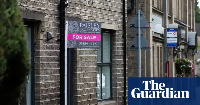 UK house prices expected to fall as mortgage rates soar