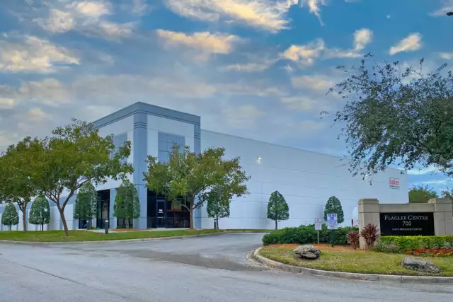 NAI Hallmark Renews Lease with Baker Distributing Co. for 151,200 SF Facility in Jacksonville, FL - NAI Hallmark