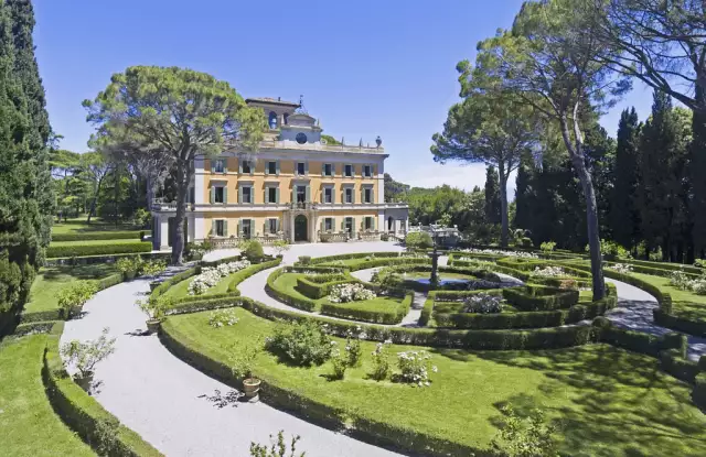 Historic Villa In Umbria, Italy (PHOTOS) - Homes of the Rich