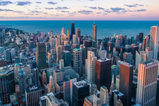 The Windy City Debunked – What Locals Love About Chicago