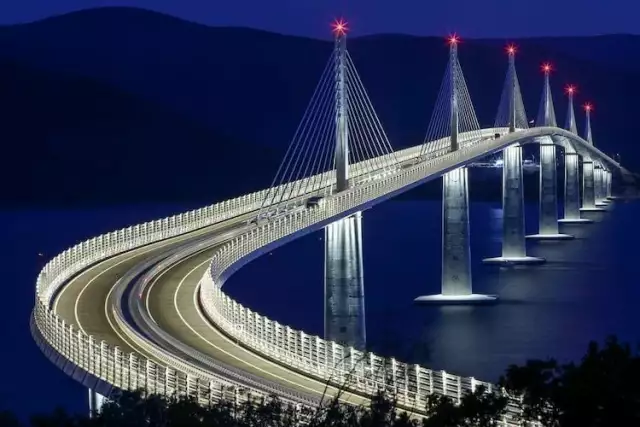 2.4-km Cable-Stayed Crossing Opens in Croatia