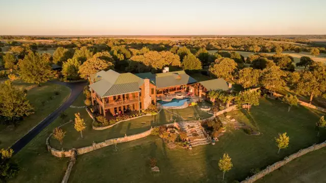 NFL Legend Terry Bradshaw Is Selling His Oklahoma Ranch For $22.5 Million