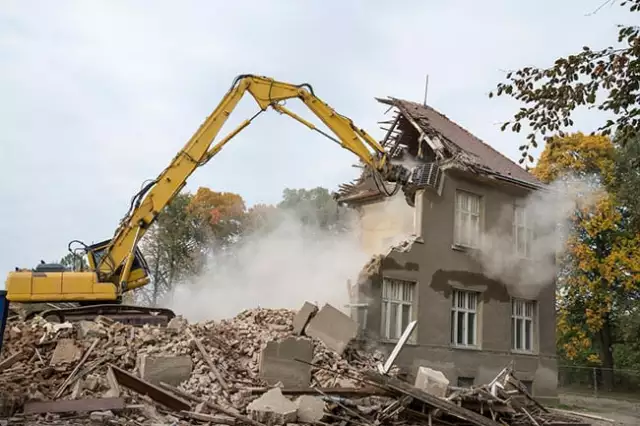 Qualified Building Demolition Contractor