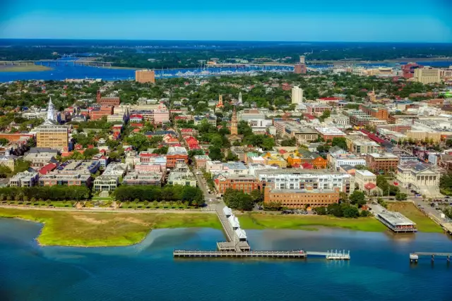 8 Most Affordable Charleston Suburbs to Live In