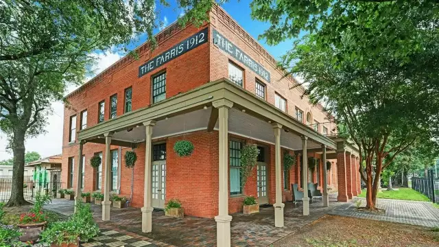 $1.6M Texas Hotel Is Looking for a Buyer To Check In