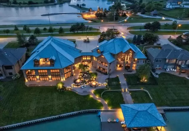 Lakefront Home With Indoor Pool & 24-Car Garage (PHOTOS)