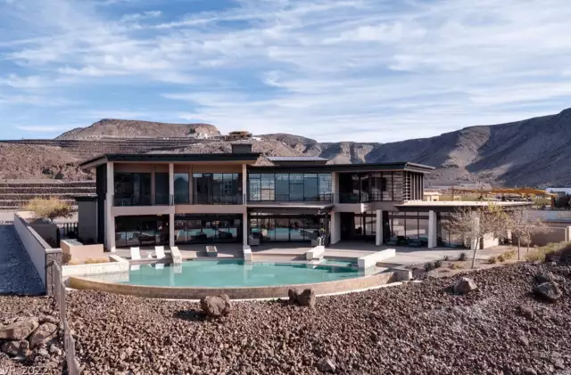 $8 Million Contemporary Home In Nevada (PHOTOS)