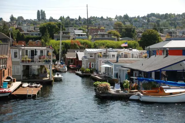 Floating House? Hint, that Doesn’t Mean You Live on a Boat