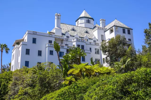 Celebrities that Have Lived, Loved and Died at the Chateau Marmont