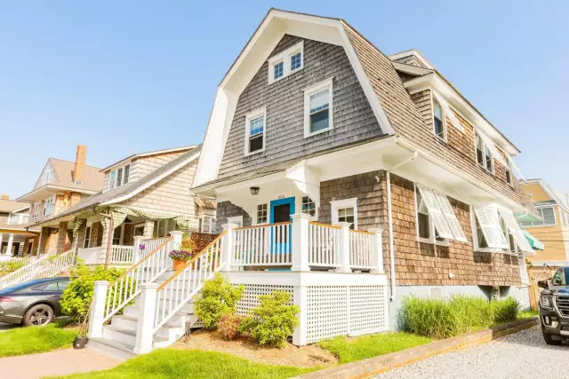 A Beach Block Beauty On Cape May Offers Three Levels Of Ocean Views