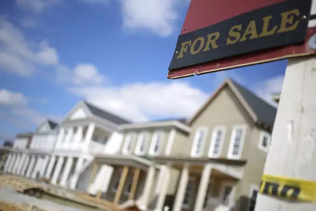 Home buyer loan locks jump amid decade-high rate hikes