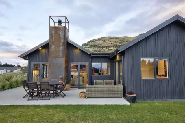 Video of the Week: Inside a Modern Mountain-View Home in New Zealand - Sotheby´s International Real...
