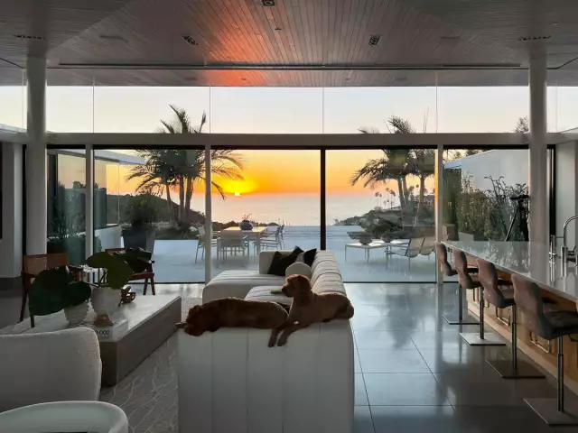 $19.6 Million La Jolla Compound Makes The Most Of Endless Pacific Sunsets