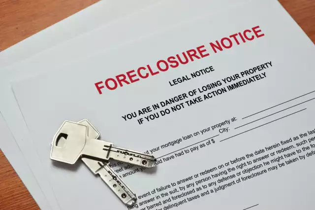 Foreclosure starts outnumbered completions by nearly tenfold in May