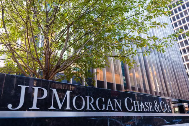 JPMorgan Chase 2Q Earnings Down 28% From Last Year
