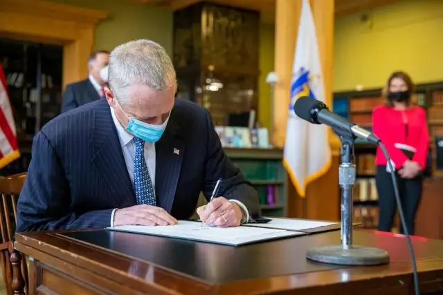 Massachusetts Enacts Major Climate Bill With Gas Hookup Bans